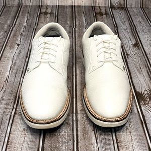 G Fore G4 Men's Gallivanter Golf Shoe in Snow and kakhi Size 9.